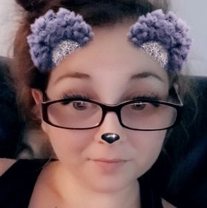 Meet your Posher, Tia